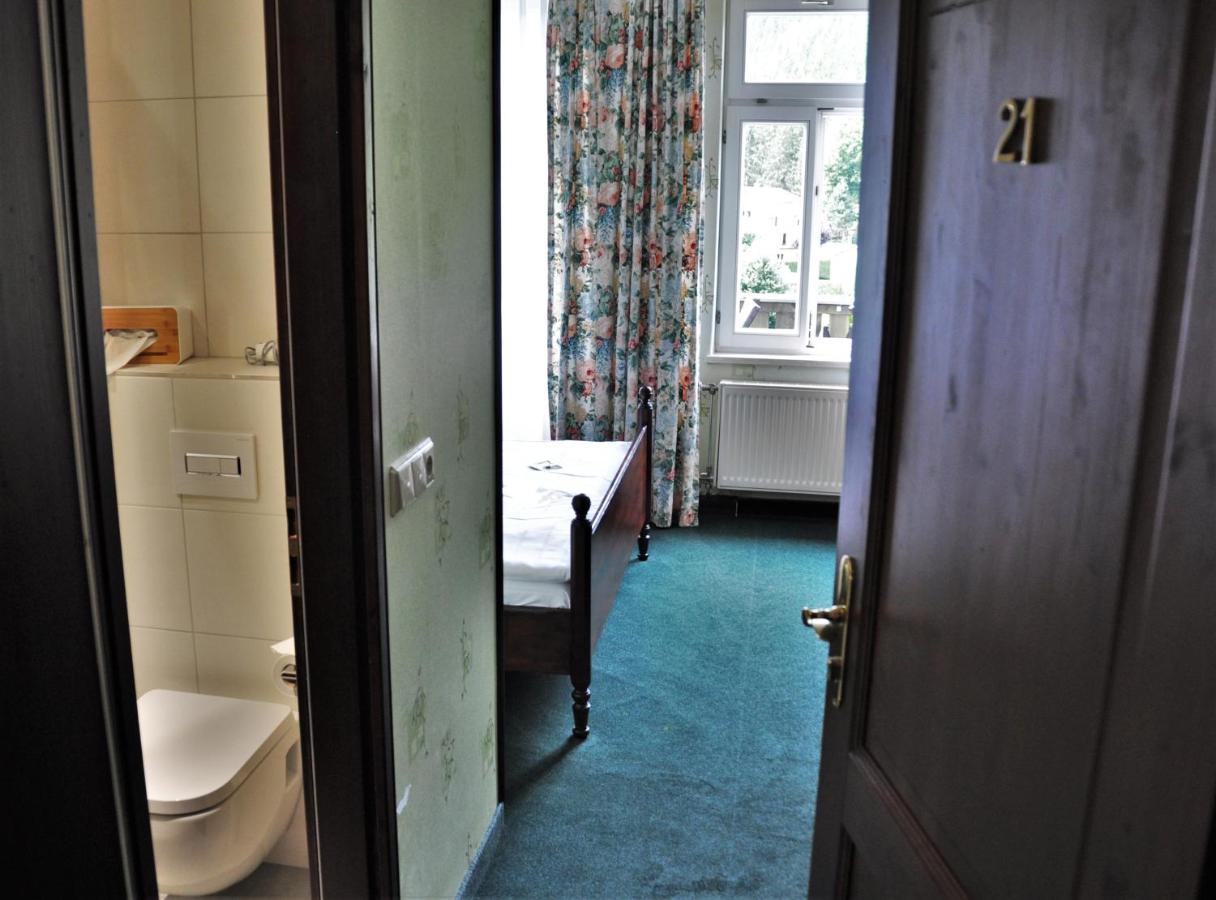 Flair-Hotel Waldfrieden Schwarzatal ภายนอก รูปภาพ