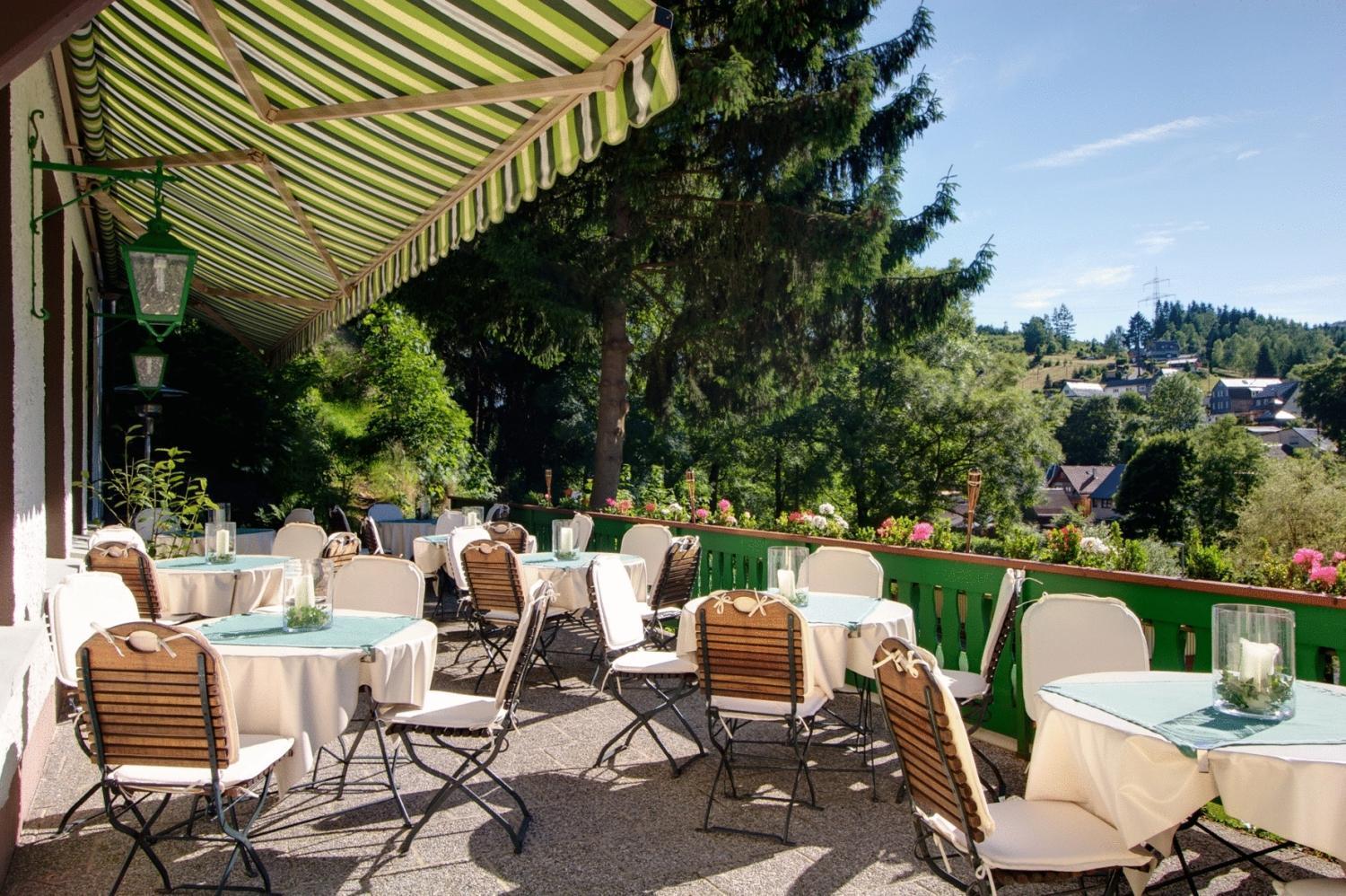 Flair-Hotel Waldfrieden Schwarzatal ภายนอก รูปภาพ