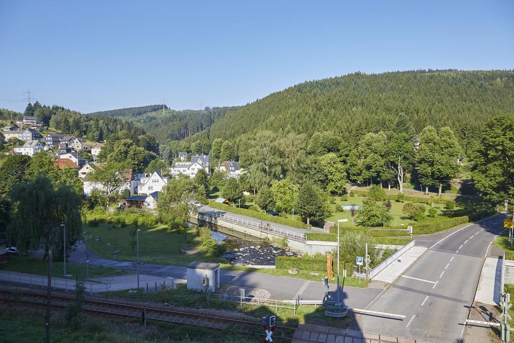 Flair-Hotel Waldfrieden Schwarzatal ภายนอก รูปภาพ