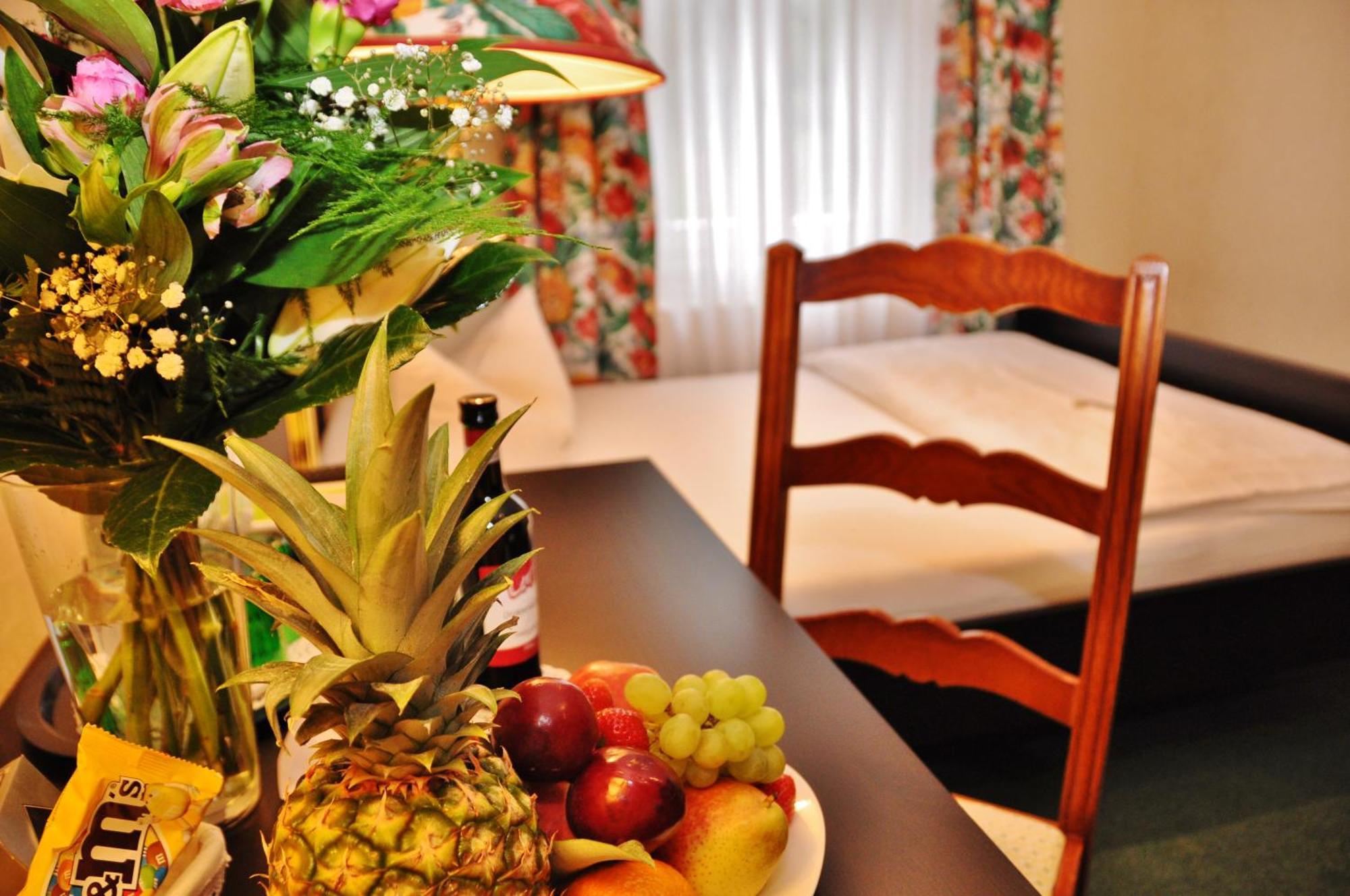 Flair-Hotel Waldfrieden Schwarzatal ภายนอก รูปภาพ