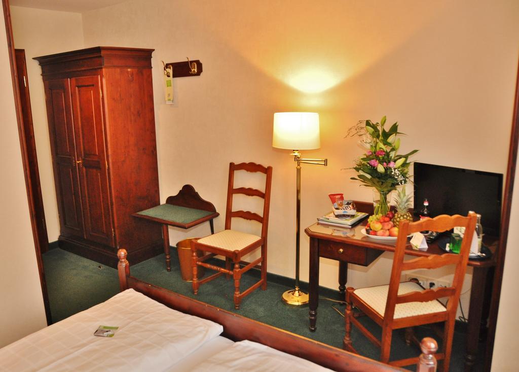 Flair-Hotel Waldfrieden Schwarzatal ภายนอก รูปภาพ