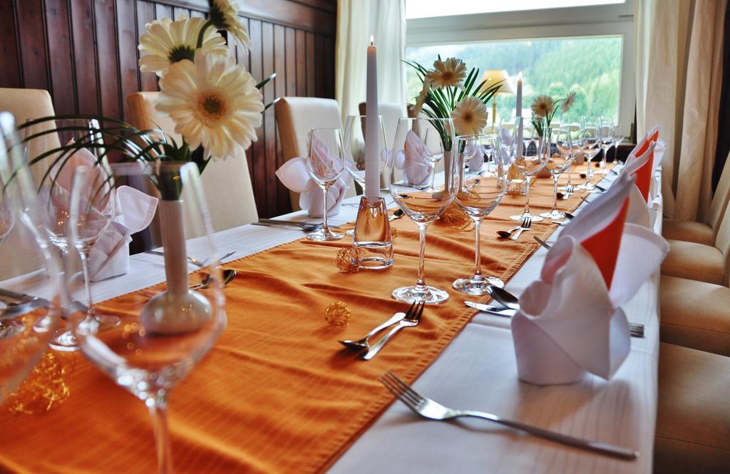 Flair-Hotel Waldfrieden Schwarzatal ภายนอก รูปภาพ