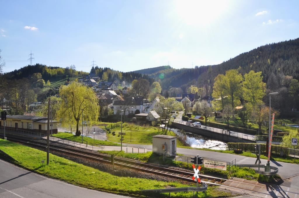 Flair-Hotel Waldfrieden Schwarzatal ภายนอก รูปภาพ
