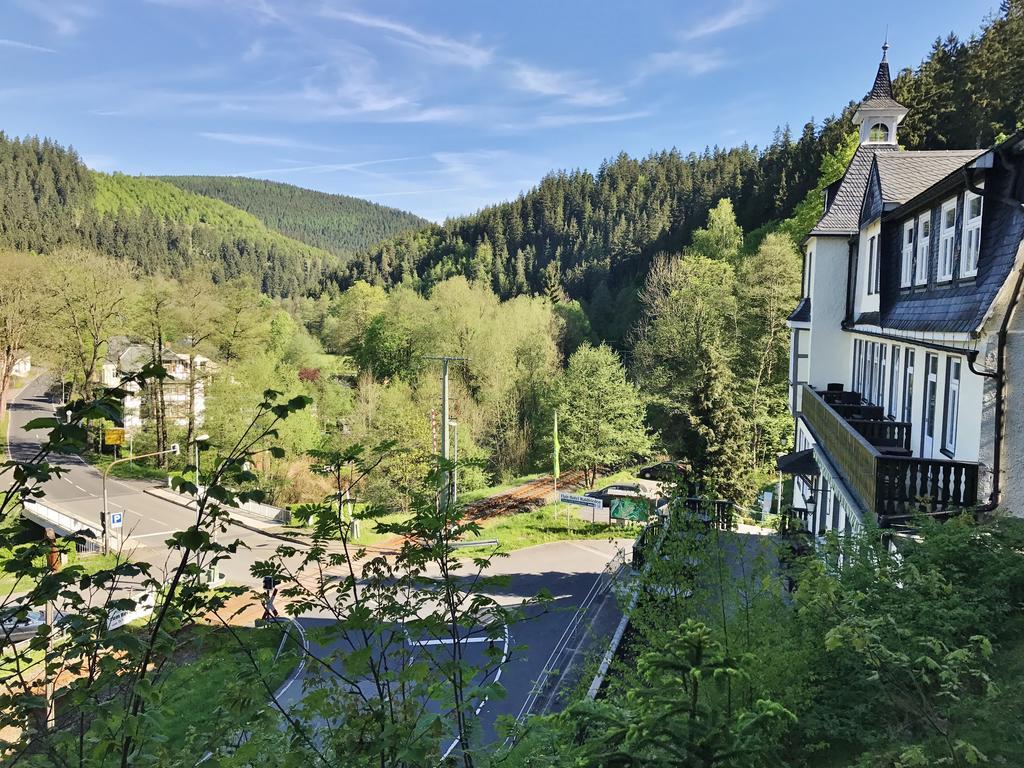 Flair-Hotel Waldfrieden Schwarzatal ภายนอก รูปภาพ