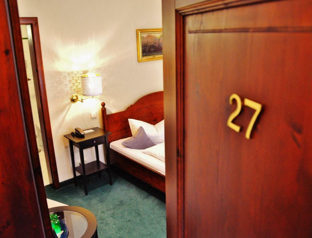 Flair-Hotel Waldfrieden Schwarzatal ภายนอก รูปภาพ
