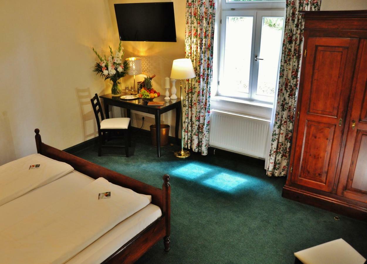 Flair-Hotel Waldfrieden Schwarzatal ภายนอก รูปภาพ
