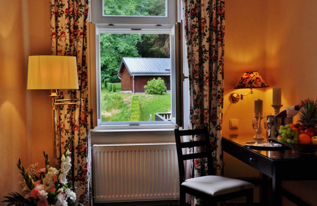 Flair-Hotel Waldfrieden Schwarzatal ภายนอก รูปภาพ