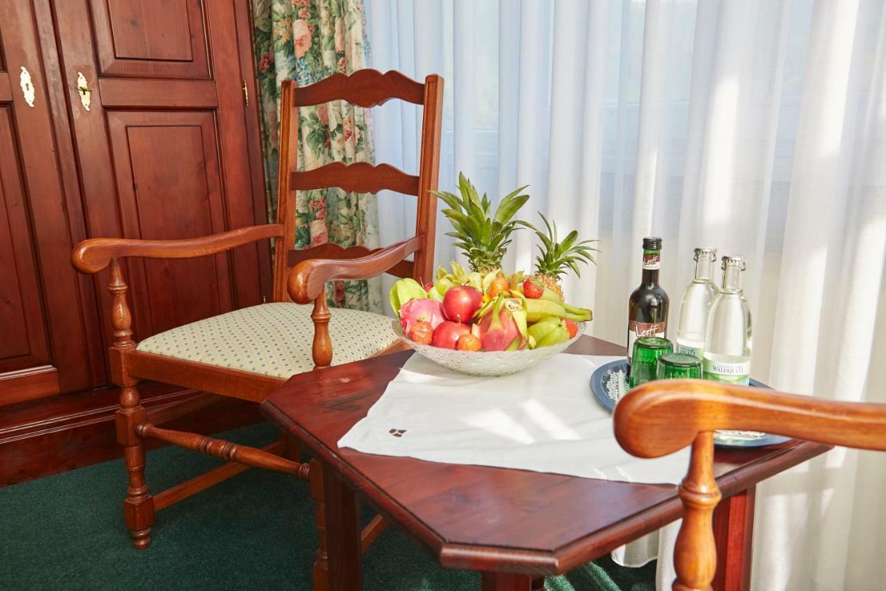 Flair-Hotel Waldfrieden Schwarzatal ภายนอก รูปภาพ